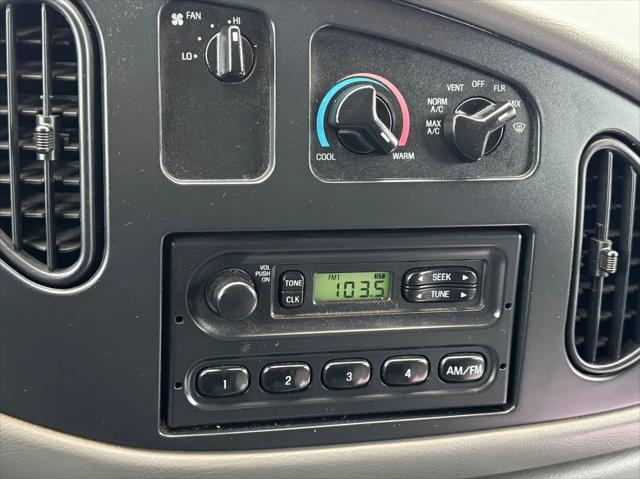 2001 Ford E-150 Commercial