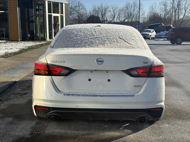 2022 Nissan Altima SR Intelligent AWD