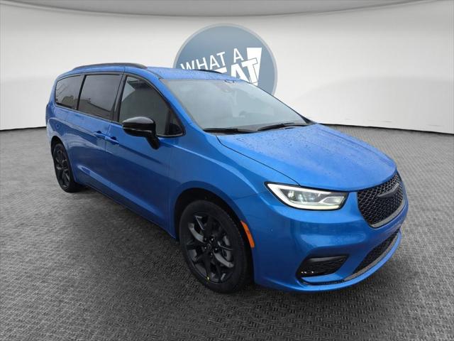 2026 Chrysler Pacifica PACIFICA SELECT AWD