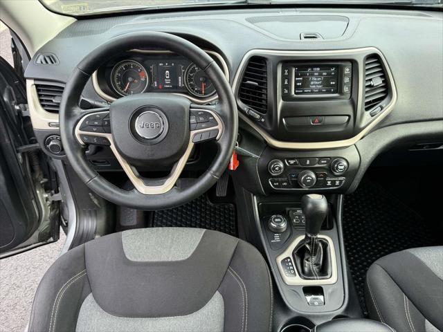 2016 Jeep Cherokee Sport 2016 Jeep Cherokee Sport