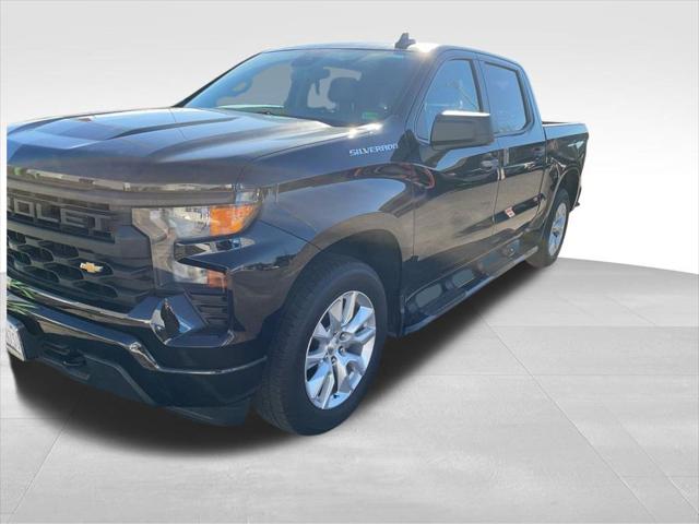 2022 Chevrolet Silverado 1500 2WD Crew Cab Short Bed Custom 2022 Chevrolet Silverado 1500 2WD Crew Cab Short Bed Custom