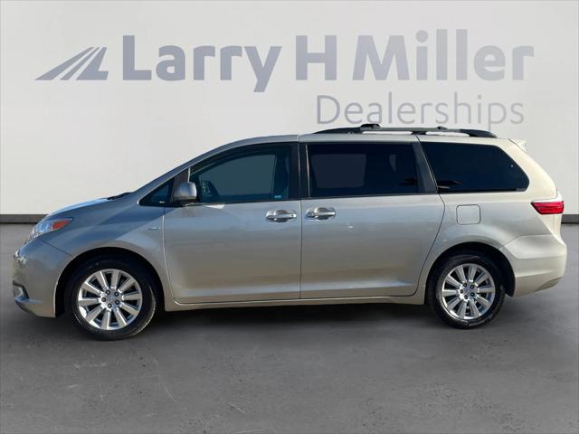 2017 Toyota Sienna LE 7 Passenger