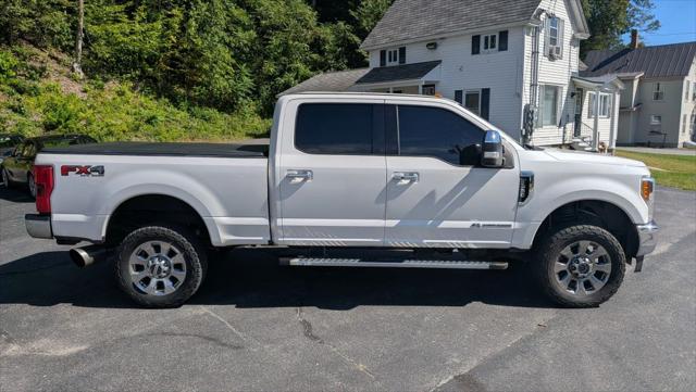2018 Ford F-350 Lariat Pickup 4D 6 3/4 ft