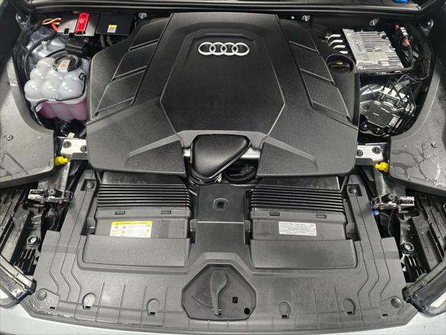 2025 Audi Q8 Premium Plus 55 TFSI quattro