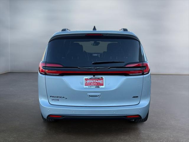 2026 Chrysler Pacifica Select AWD