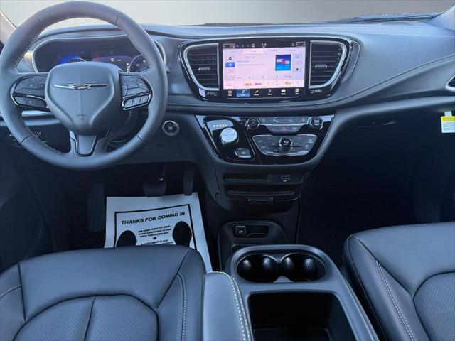 2026 Chrysler Pacifica Select AWD