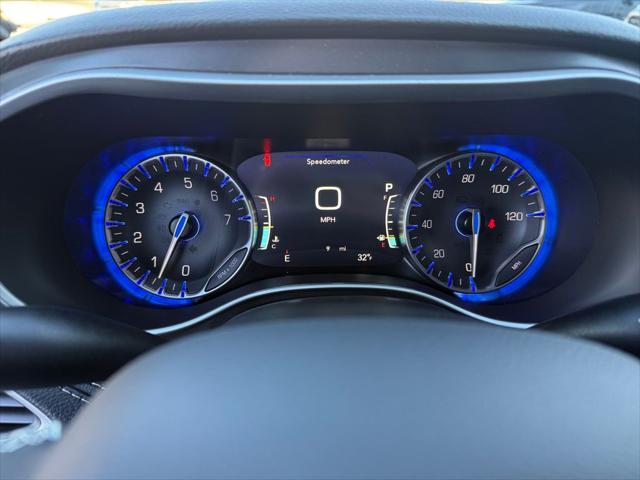 2026 Chrysler Pacifica Select AWD