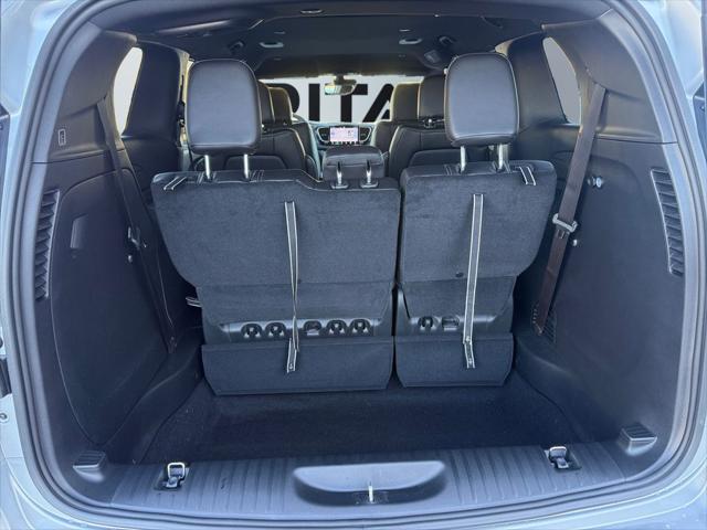 2026 Chrysler Pacifica Select AWD