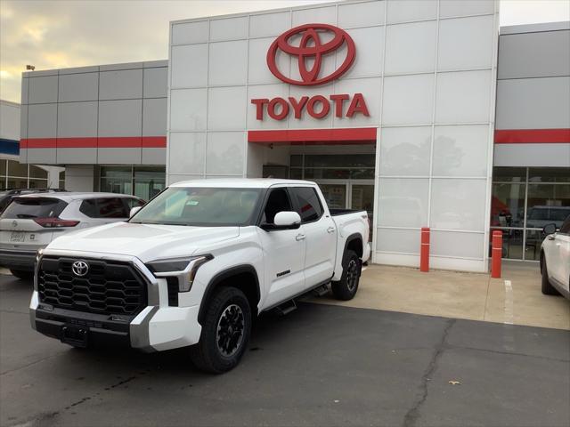 2026 Toyota Tundra SR5 CrewMax 5.5' Bed