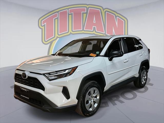 2023 Toyota RAV4 LE [5]