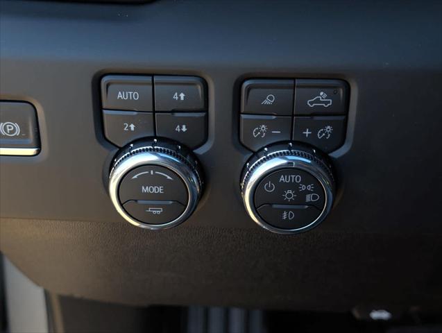 2026 GMC Sierra 2500HD Crew Cab, Standard Bed, AT4, 4WD