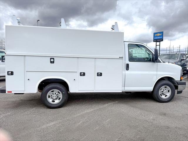 2025 Chevrolet Express Cutaway Work Van
