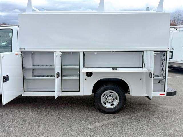 2025 Chevrolet Express Cutaway Work Van