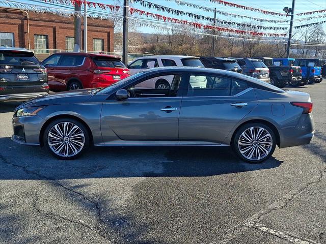 2023 Nissan Altima SL FWD