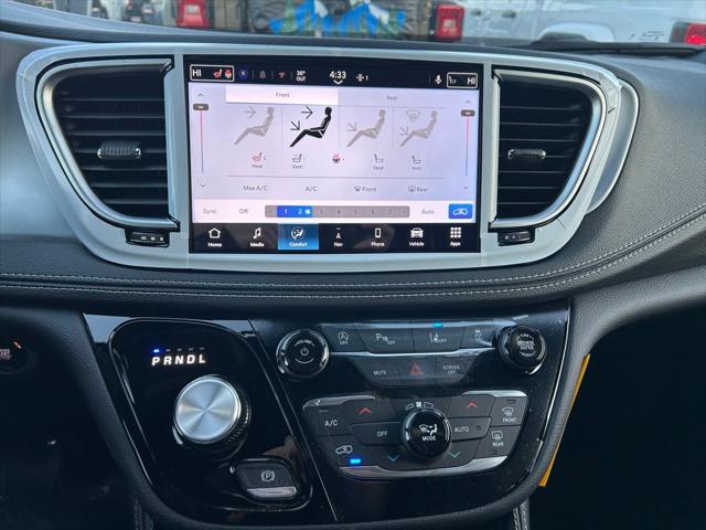 2026 Chrysler Pacifica Limited AWD