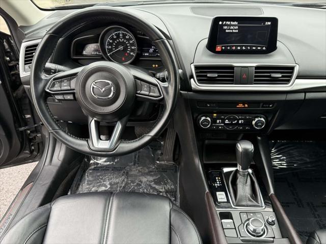 2017 Mazda Mazda3 Hatchback Touring 2.5 2017 Mazda Mazda3 Hatchback Touring 2.5