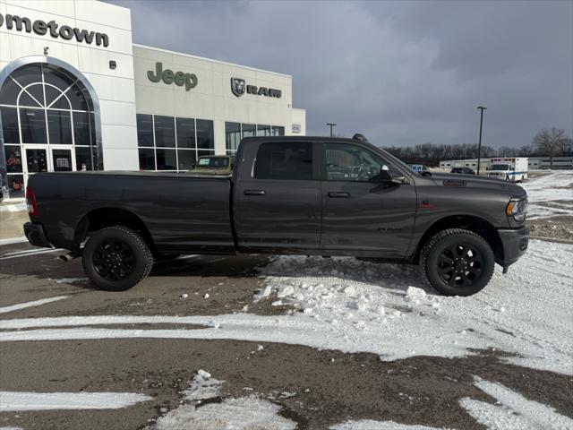 2022 RAM 3500 Big Horn Crew Cab 4x4 8 Box