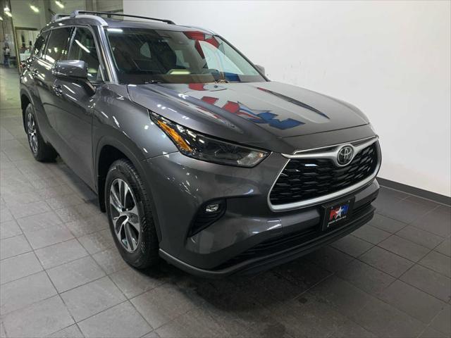 2022 Toyota Highlander XLE 2022 Toyota Highlander XLE