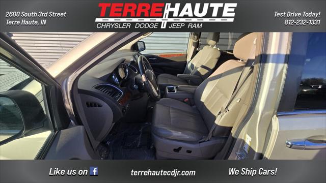 2016 Chrysler Town and Country Touring 2016 Chrysler Town and Country Touring