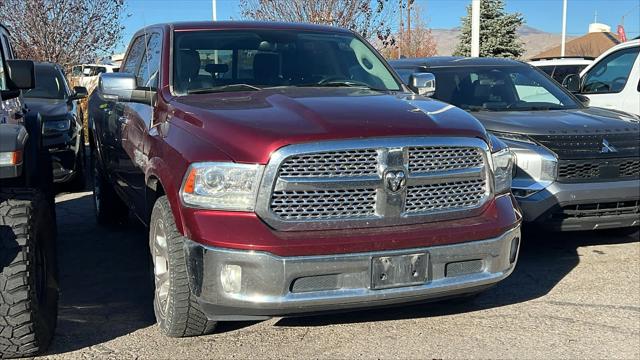 2017 RAM 1500 Laramie Crew Cab 4x4 64 Box 2017 RAM 1500 Laramie Crew Cab 4x4 64 Box