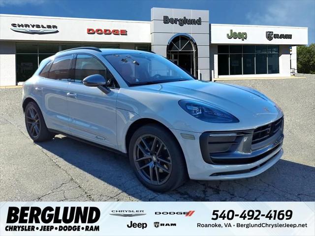 2023 Porsche Macan T 2023 Porsche Macan T