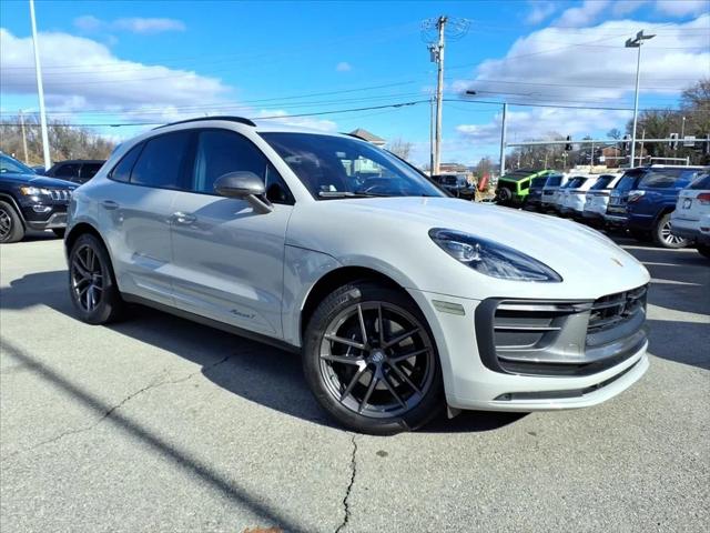 2023 Porsche Macan T