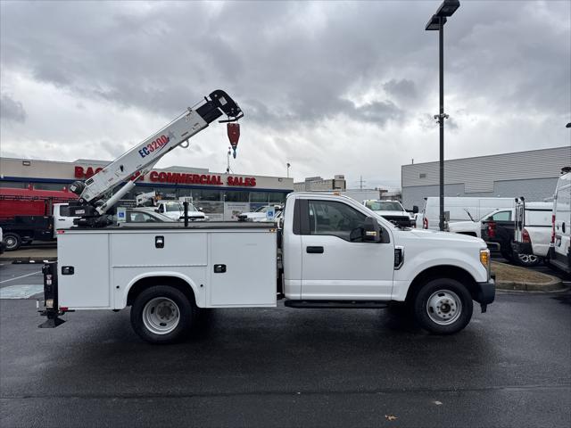 2017 Ford F-350 Chassis XL 2017 Ford F-350 Chassis XL