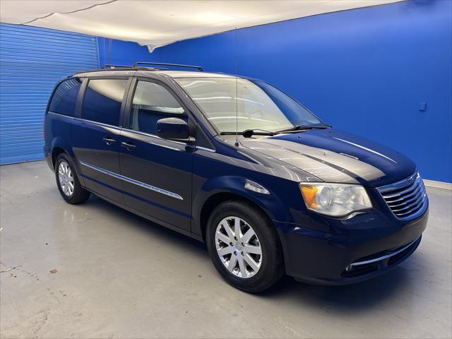 2014 Chrysler Town and Country Touring 2014 Chrysler Town and Country Touring