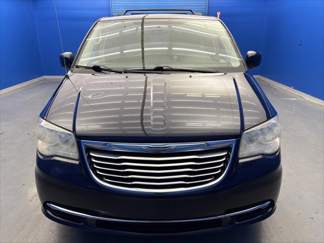 2014 Chrysler Town and Country Touring 2014 Chrysler Town and Country Touring