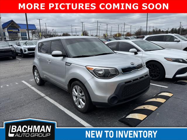 2015 Kia Soul + 2015 Kia Soul +