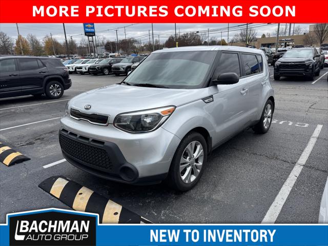 2015 Kia Soul + 2015 Kia Soul +