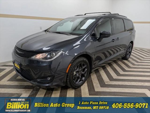 2020 Chrysler Pacifica Touring