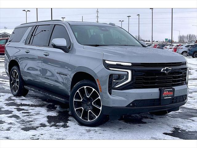 2025 Chevrolet Suburban 4WD RST