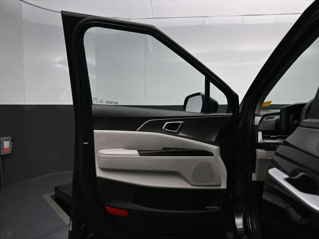 2022 Kia Carnival MPV LX