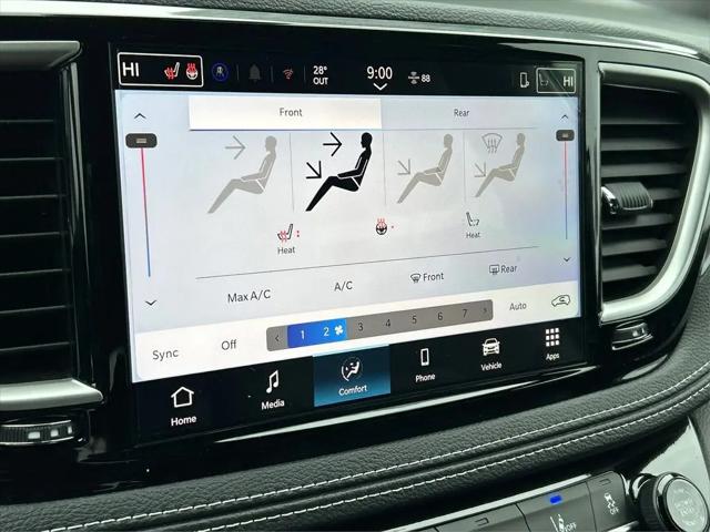 2026 Chrysler Pacifica Select AWD