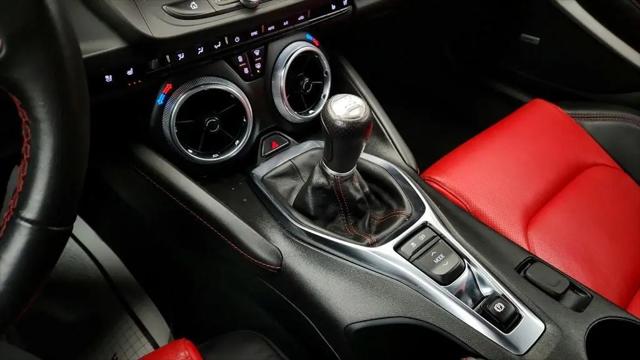 2024 Chevrolet Camaro RWD Coupe 2LT