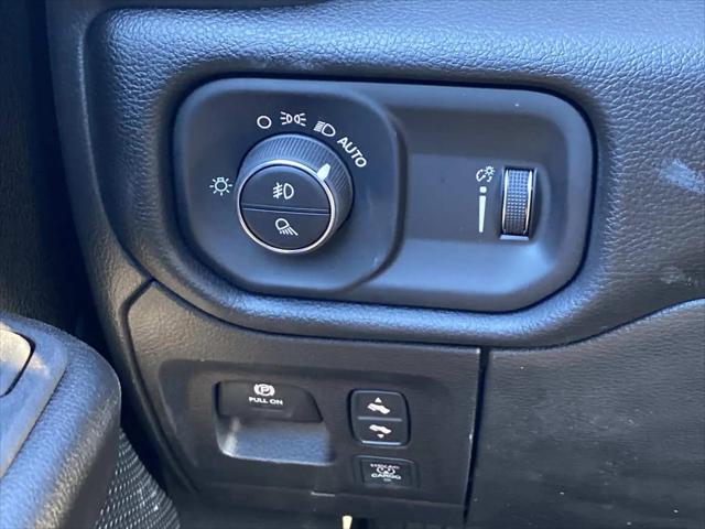 2025 Ram 1500 Big Horn Crew Cab 4x4 57 Box