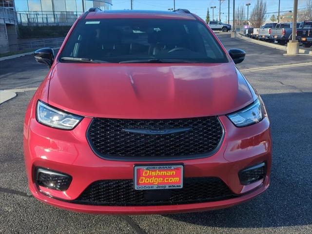 2026 Chrysler Pacifica Select AWD