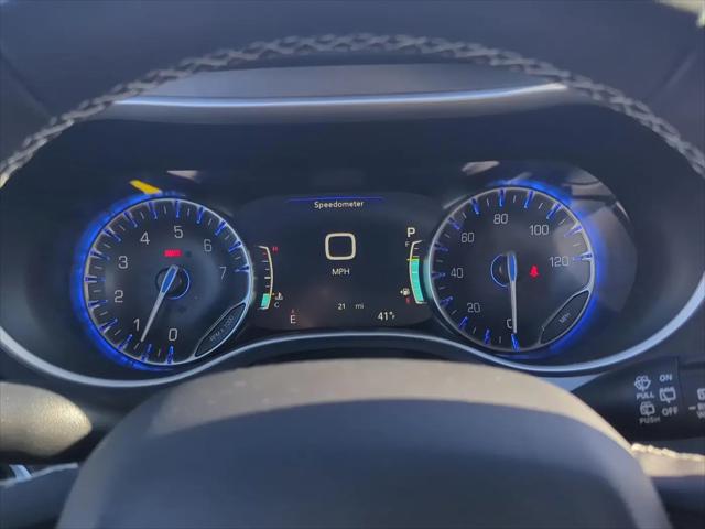2026 Chrysler Pacifica Select AWD