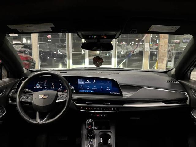 2024 Cadillac XT4 FWD Premium Luxury