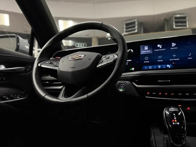 2024 Cadillac XT4 FWD Premium Luxury