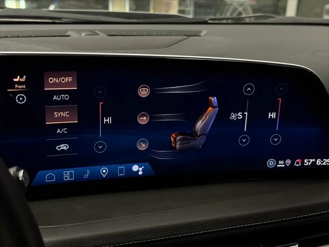 2024 Cadillac XT4 FWD Premium Luxury