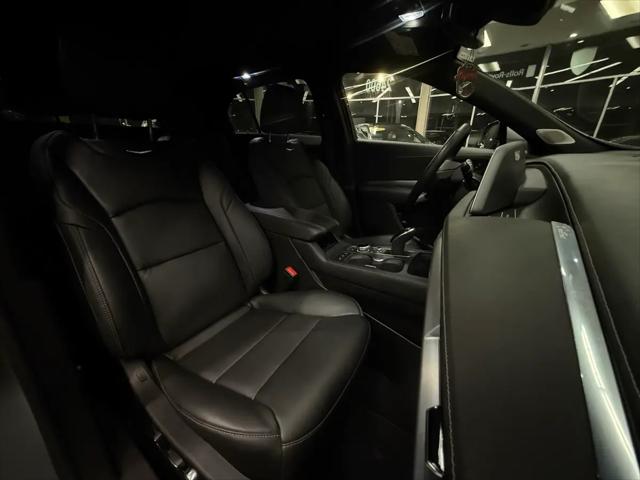 2024 Cadillac XT4 FWD Premium Luxury