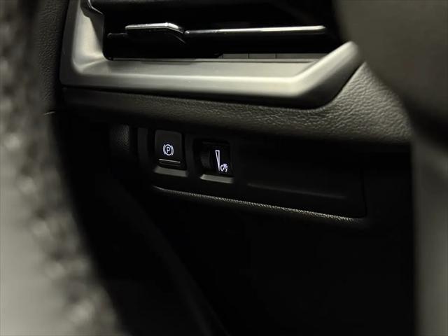 2024 Cadillac XT4 FWD Premium Luxury