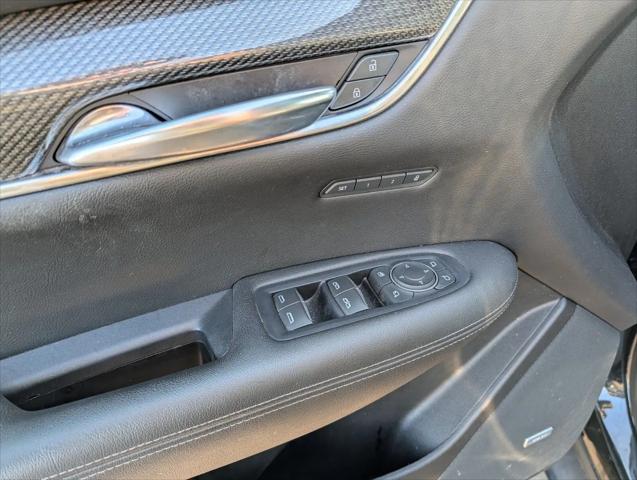 2022 Cadillac XT5 AWD Sport