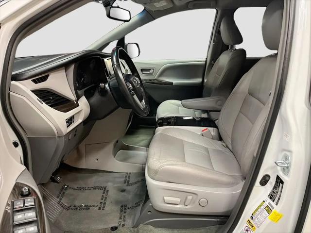 2017 Toyota Sienna XLE 7 Passenger