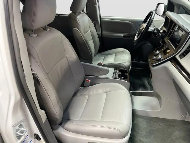2017 Toyota Sienna XLE 7 Passenger