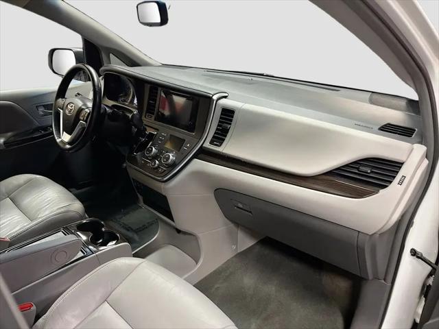 2017 Toyota Sienna XLE 7 Passenger