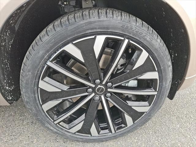 2026 Volvo XC60 Plug-In Hybrid Ultra, T8 AWD Electric/Gasoline, Dark