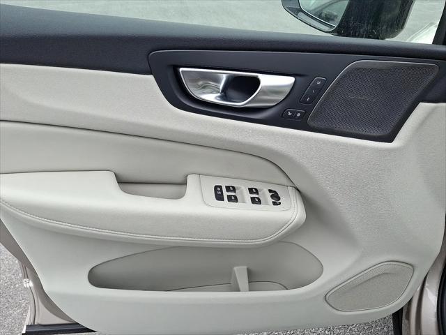 2026 Volvo XC60 Plug-In Hybrid Ultra, T8 AWD Electric/Gasoline, Dark